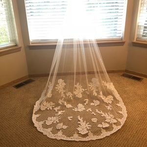 Long wedding veil
